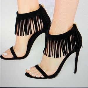 Stuart Weitzman Lovefringe Blogger Boho Vintage Black Sandal 7